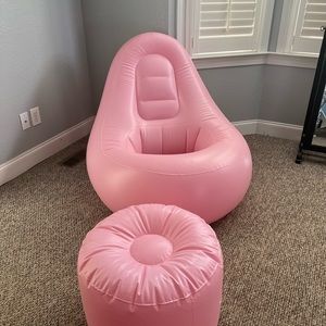 BBL chair and ottoman, like new, great condition